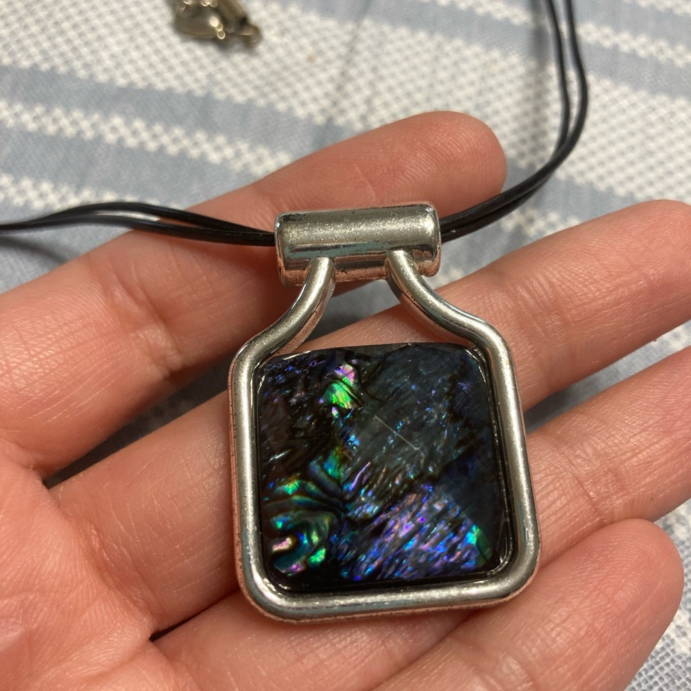 💛TODAY***$12***Vintage designer abalone shell necklace.